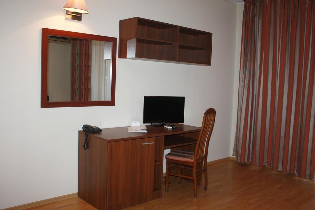 Hotel Central Golden Sands Room photo