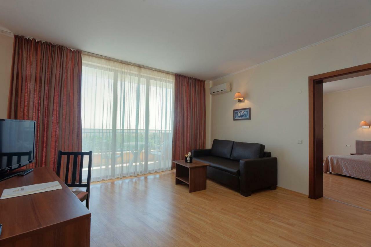 Hotel Central Golden Sands Exterior photo
